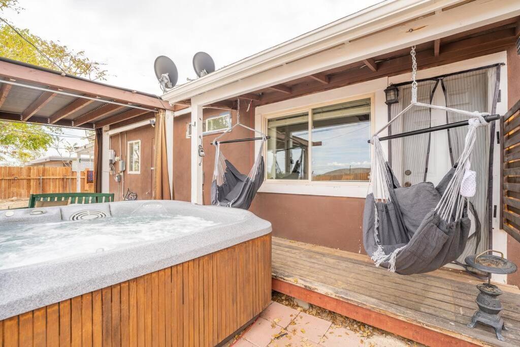 Vila Palm Vista Retreat *Hot Tub/Cowboy Pool/Hammocks* Joshua Tree Exteriér fotografie